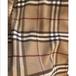 Meet your Posher, Ana